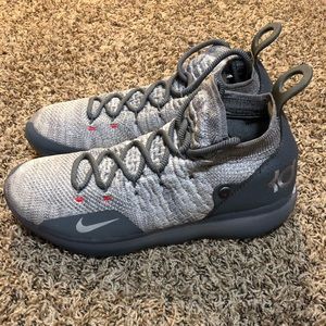 Cool grey size 12 basketball shoes KD 11